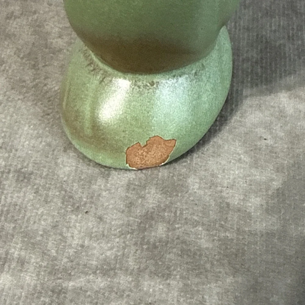 Frankoma Pottery, Model #31 Snail Vase Ceramic bud vase Prairie Green Small Chip